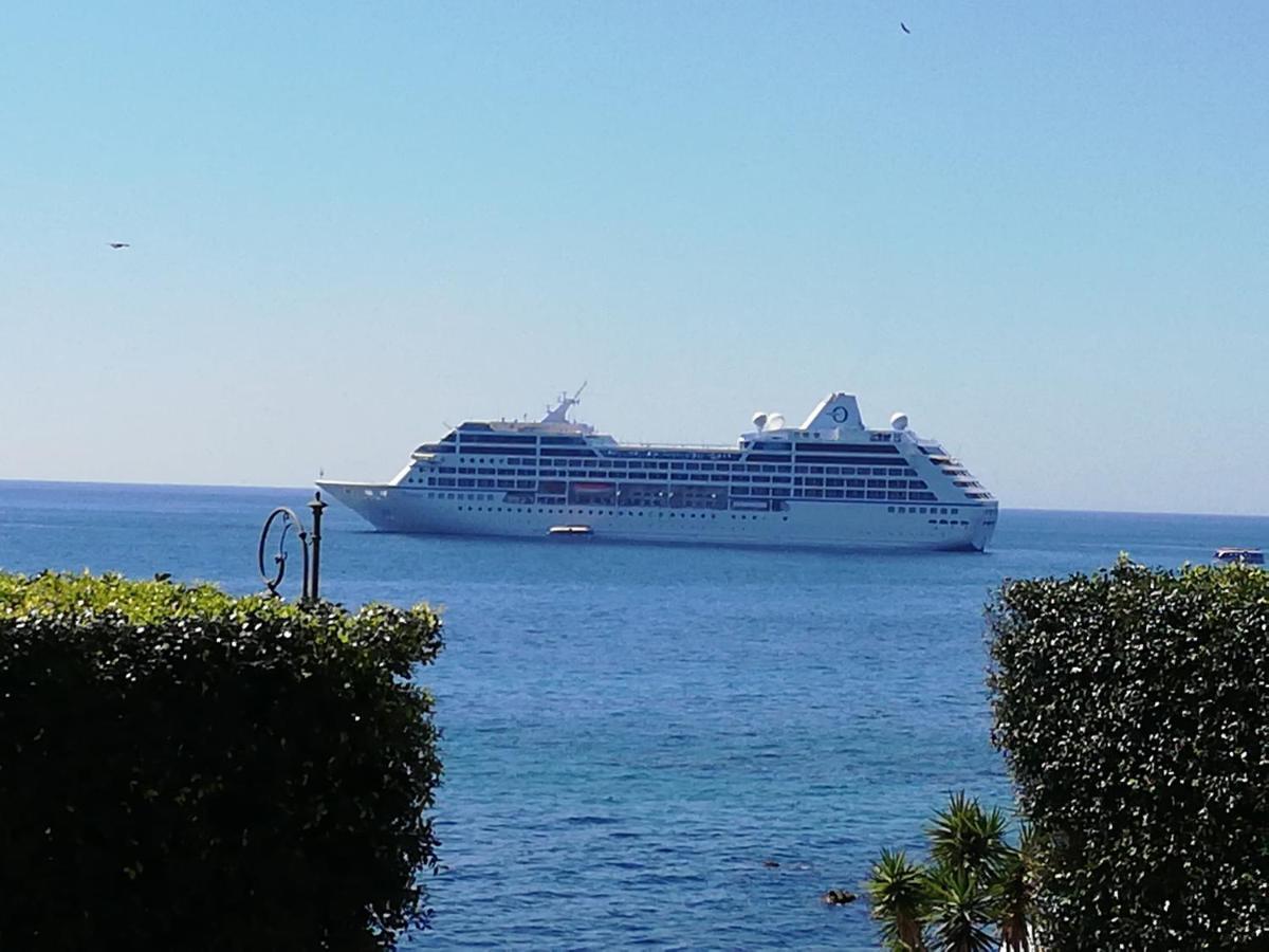 Villa Casa Lungomare Giardini Naxos Esterno foto